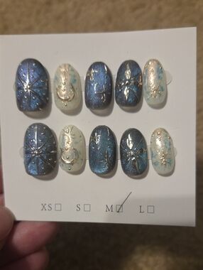 Blue and Pearl Metallic Press-On Nails with Gold Accents
